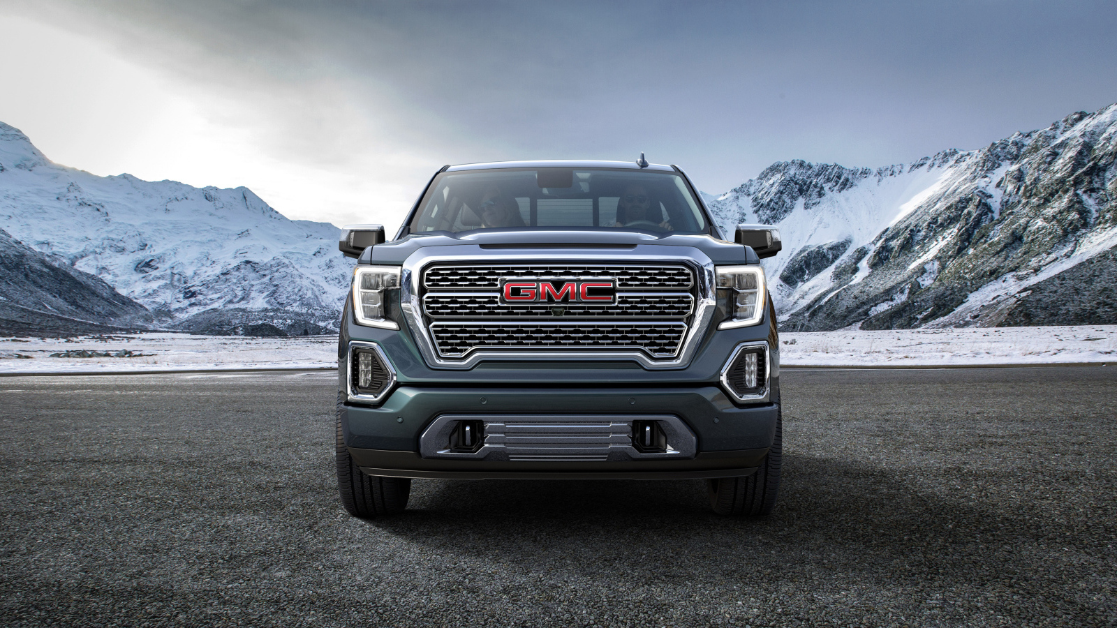 Автомобиль GMC Sierra, 2019 года вид спереди