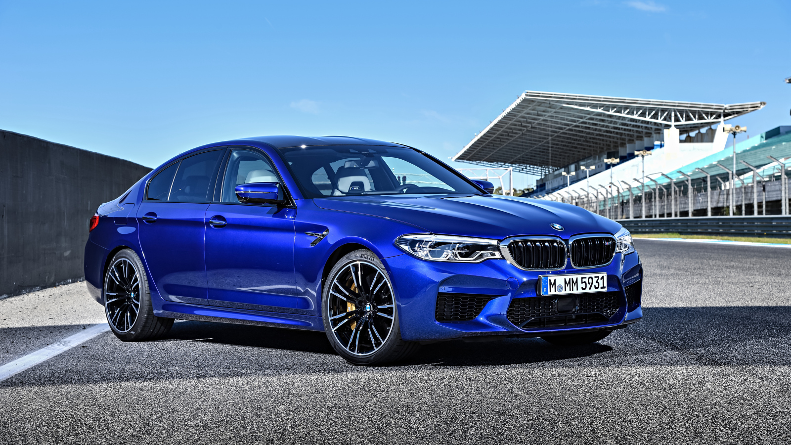 Новый автомобиль BMW M5, 2018 цвет синий металлик