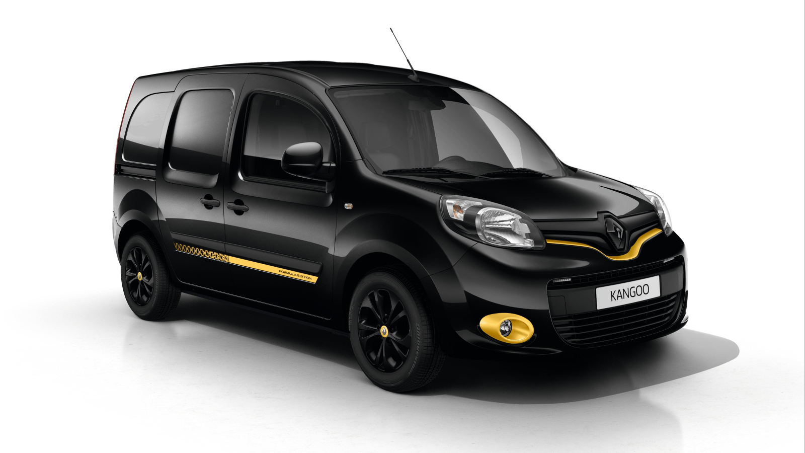 Черный легковой фургон Renault  Kangoo, 2017 года на белом фоне