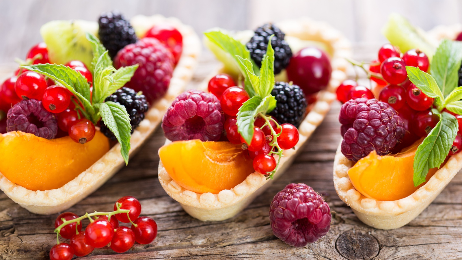 Вафельные корзиночки со свежими ягодами