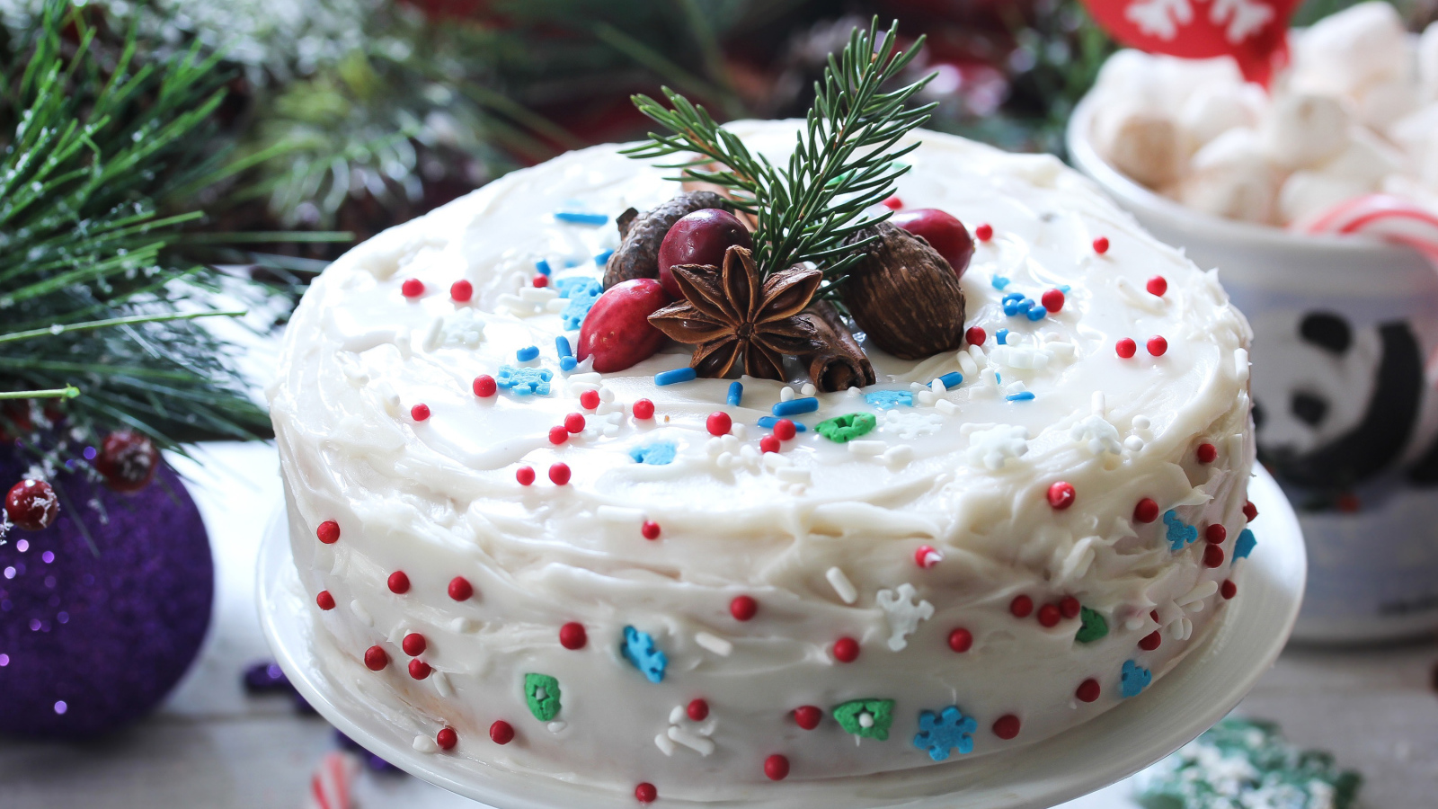 Аппетитный новогодний торт