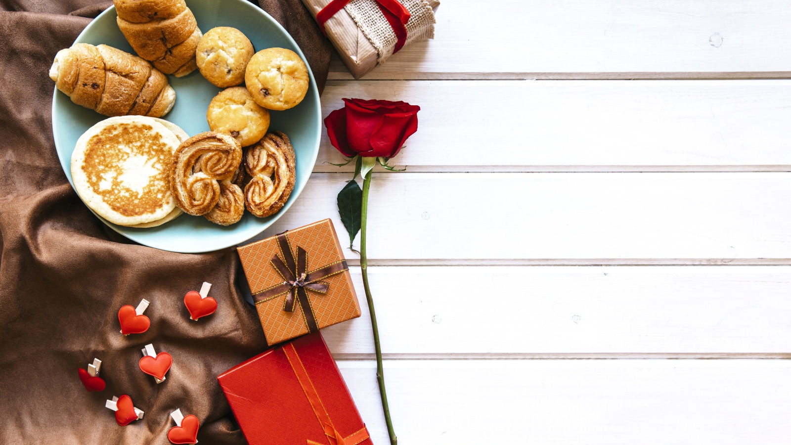 Завтрак для любимой, фон для открытки на День Святого Валентина