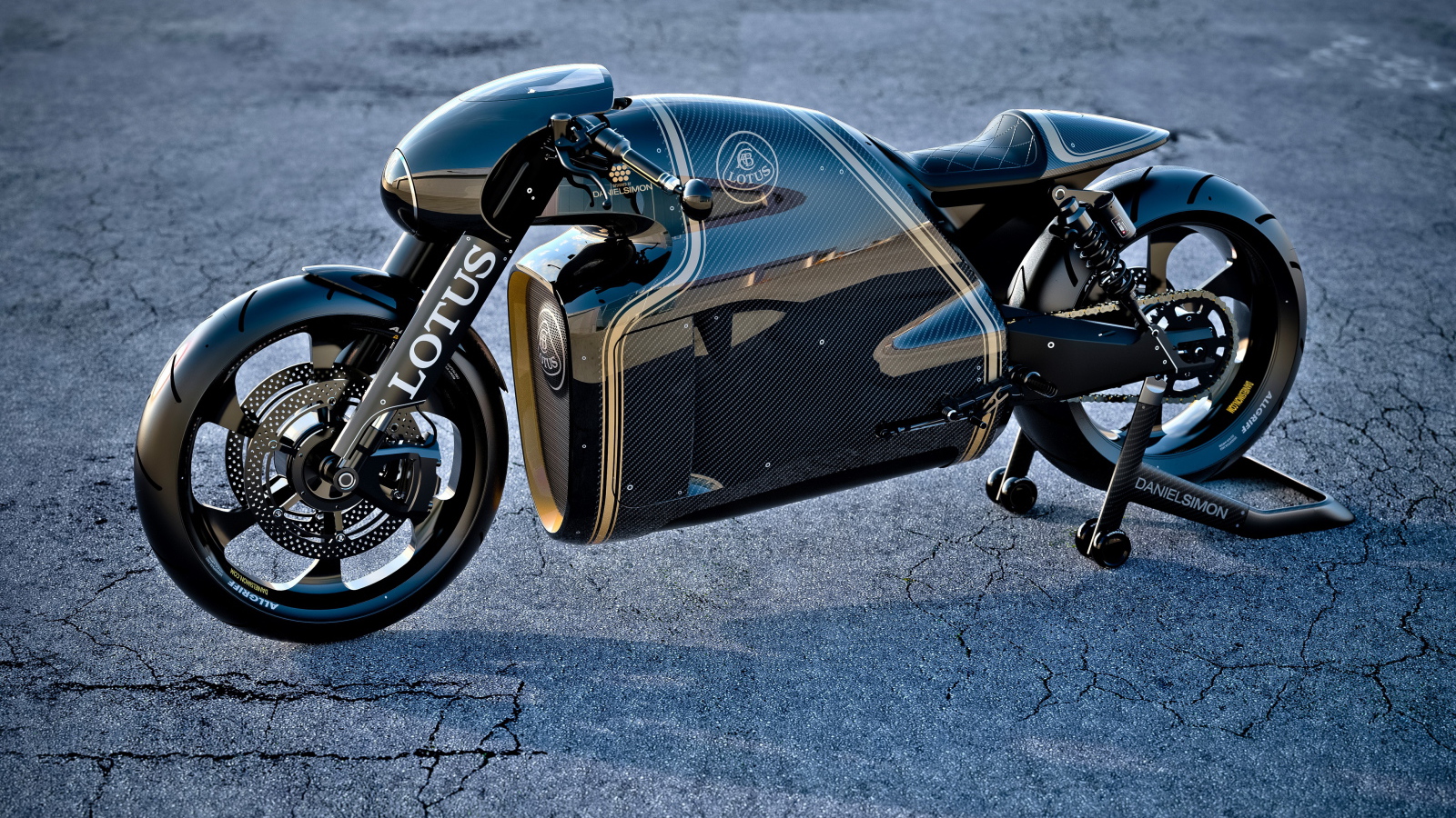 Черный мотоцикл Lotus C-01 на асфальте