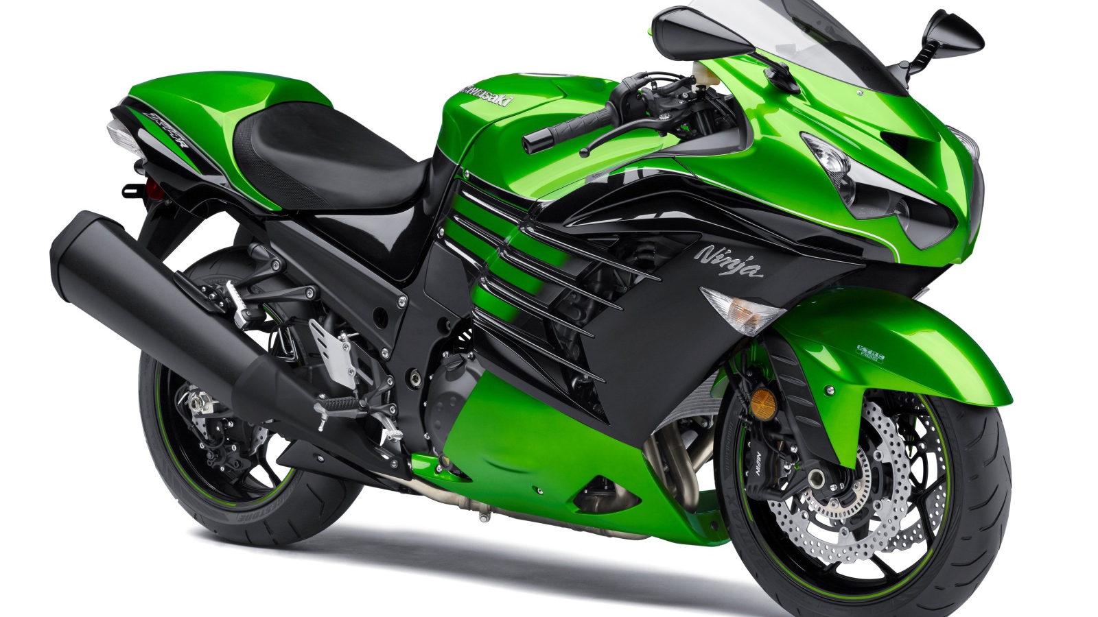 Зеленый мотоцикл Kawasaki Ninja ZX-14R на белом фоне