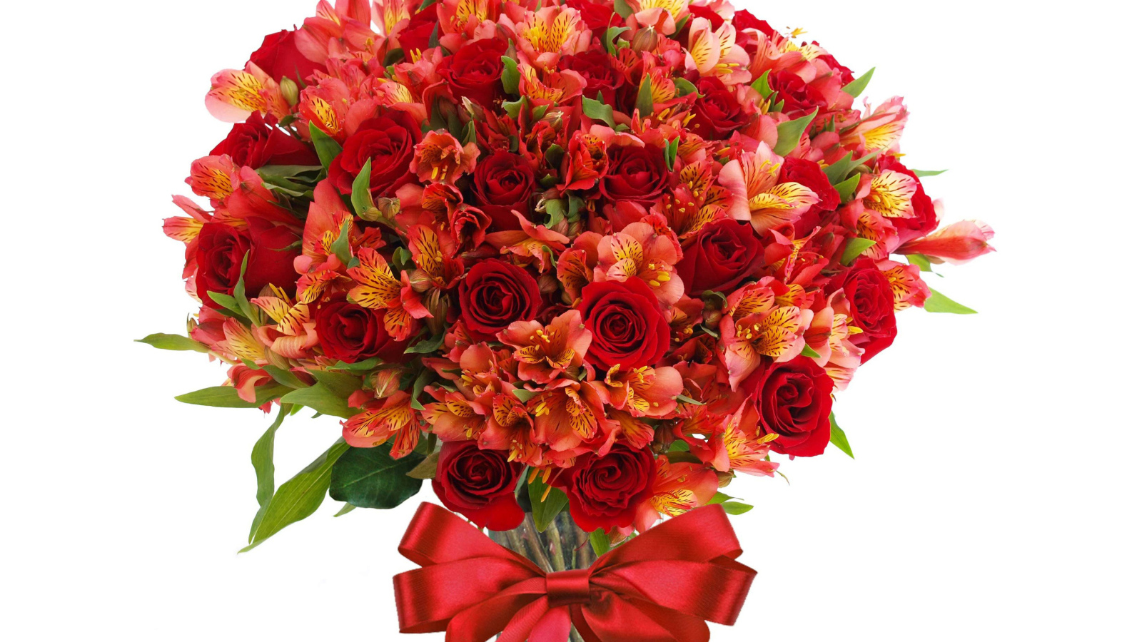 Красивый букет цветов красных роз и альстромерии с красным бантом 
