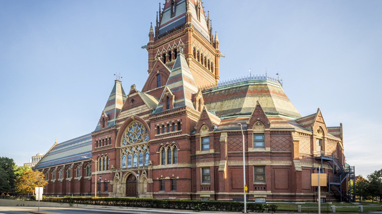 Здание Memorial Hall, Бостон. США