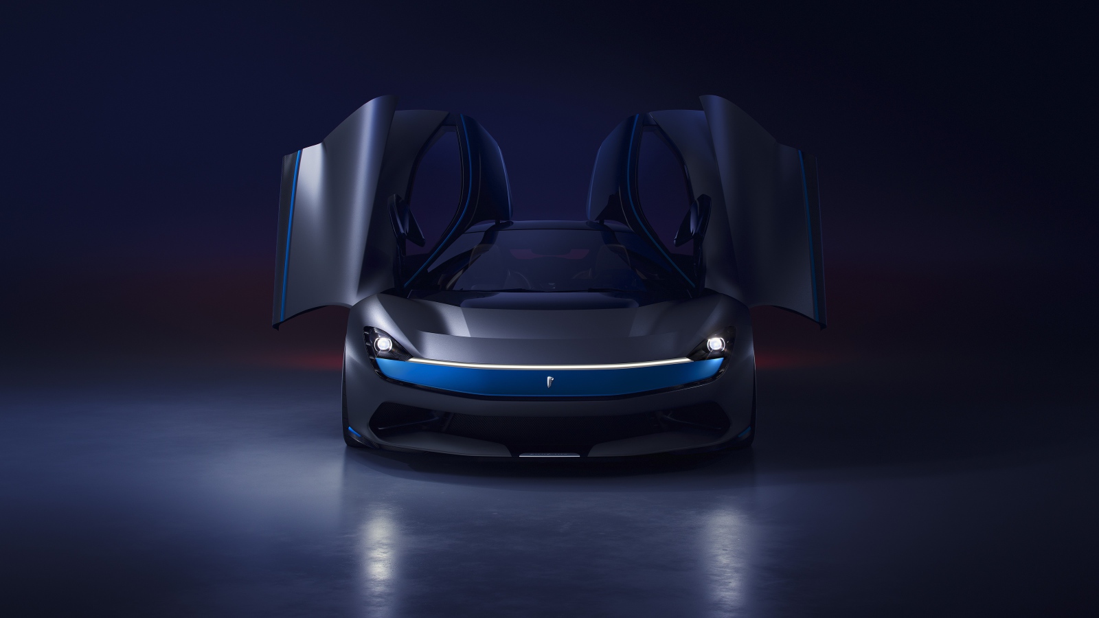 Автомобиль Pininfarina Battista 2019 года с открытыми дверями