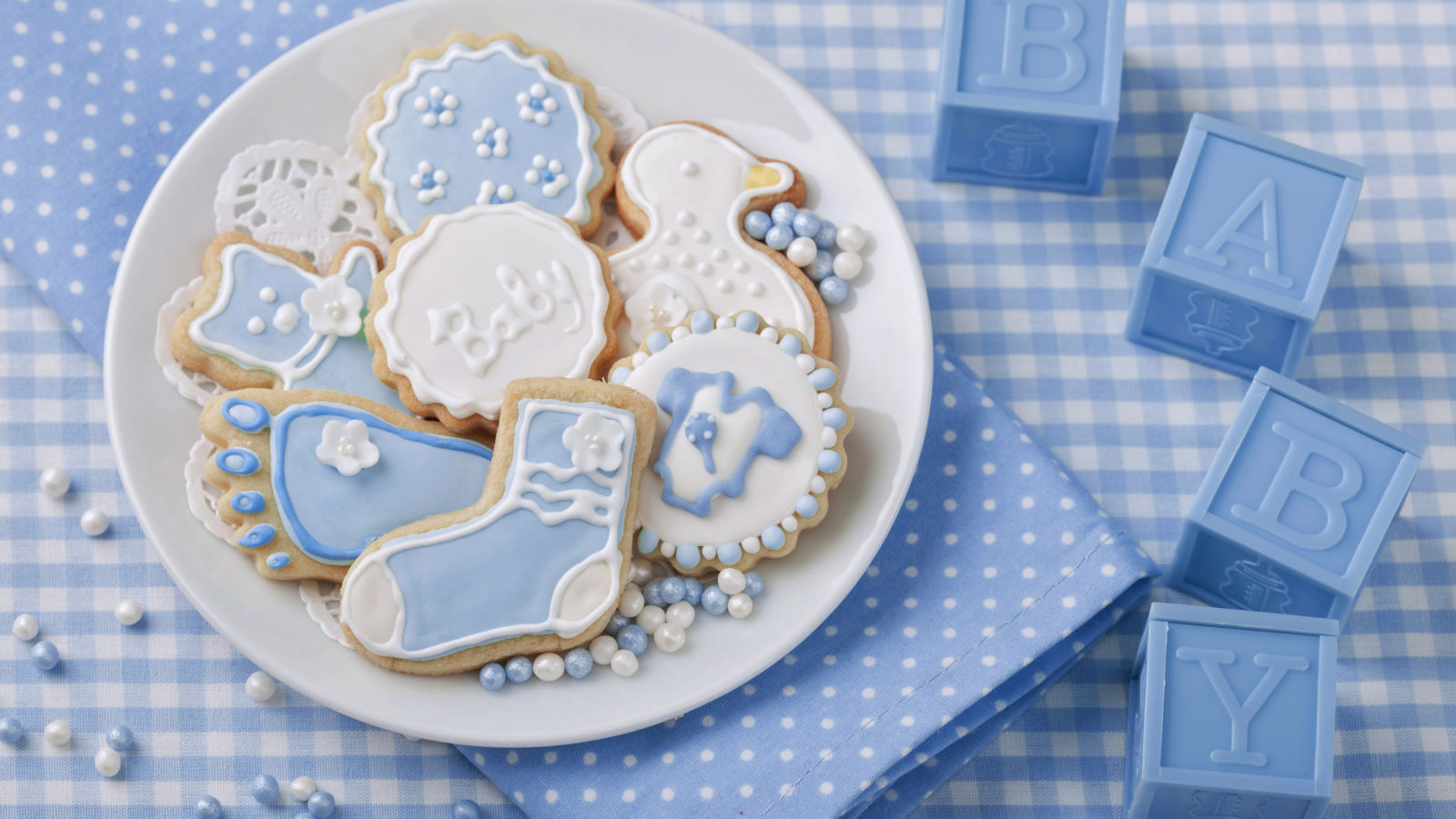 Красивое праздничное печенье с кубиками 