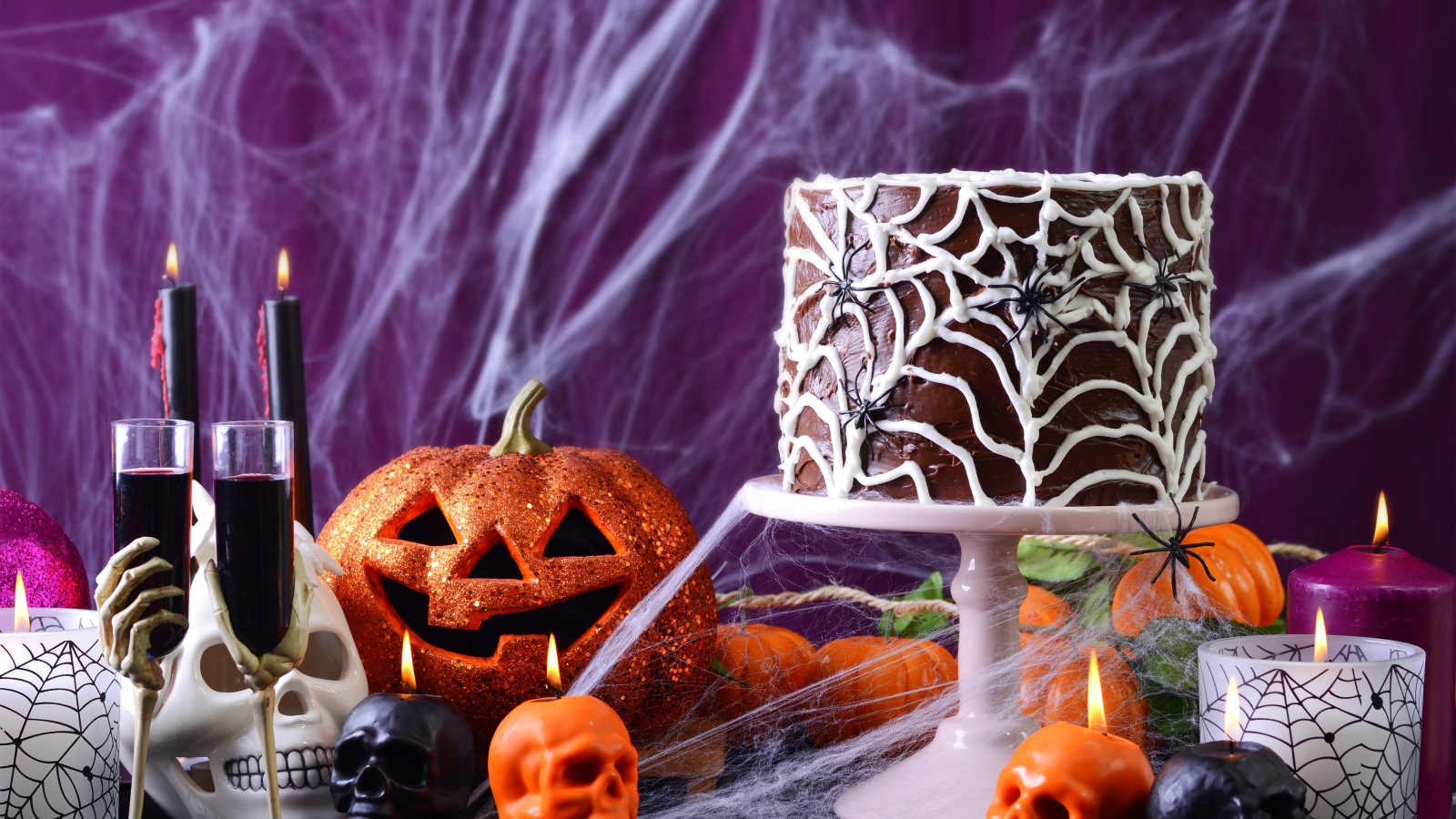 Торт и декор на праздник Хэллоуин 