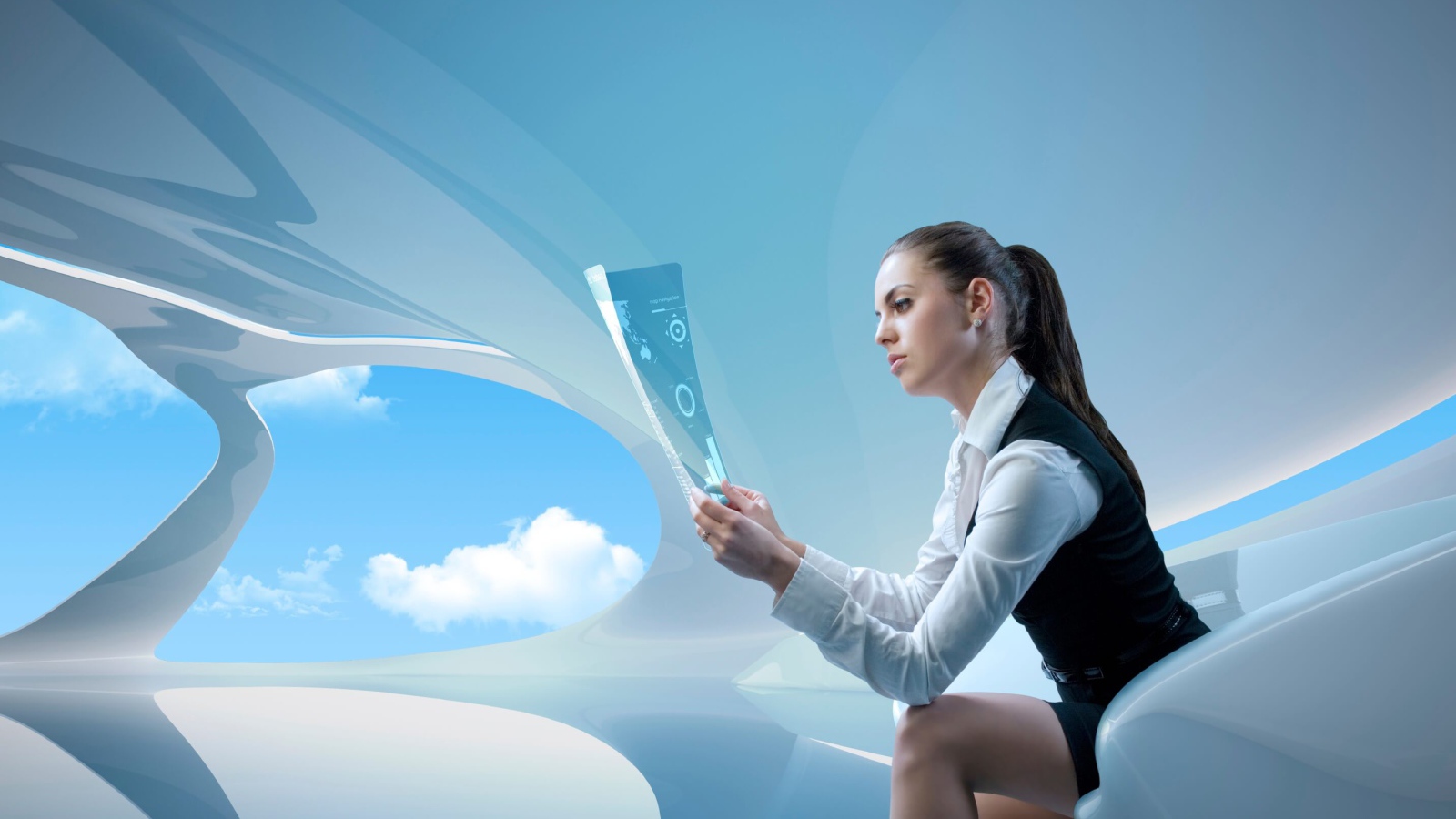 Стильная девушка с электронной газетой 