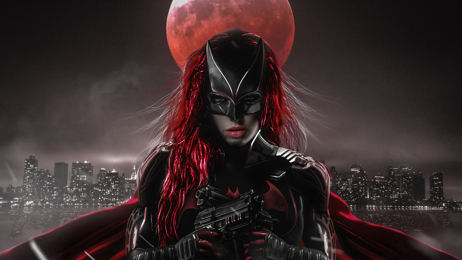 Персонаж Бэтвумен на фоне луны