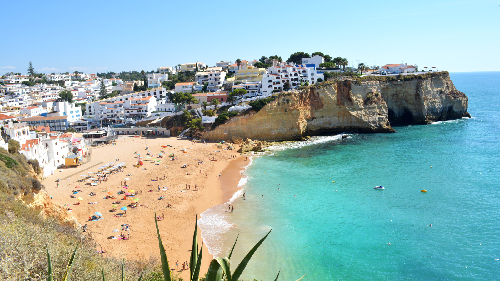 Остров Прая-ду-Карвоэйру, Португалия