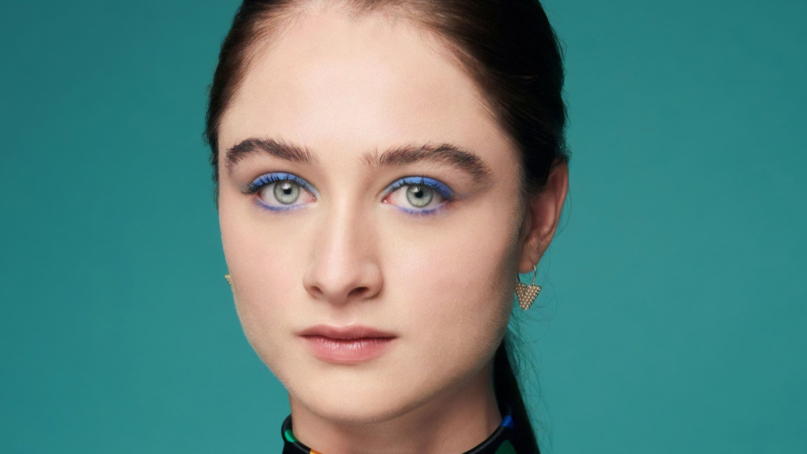 Лицо красивой молодой актрисы Рэффи Кэссиди