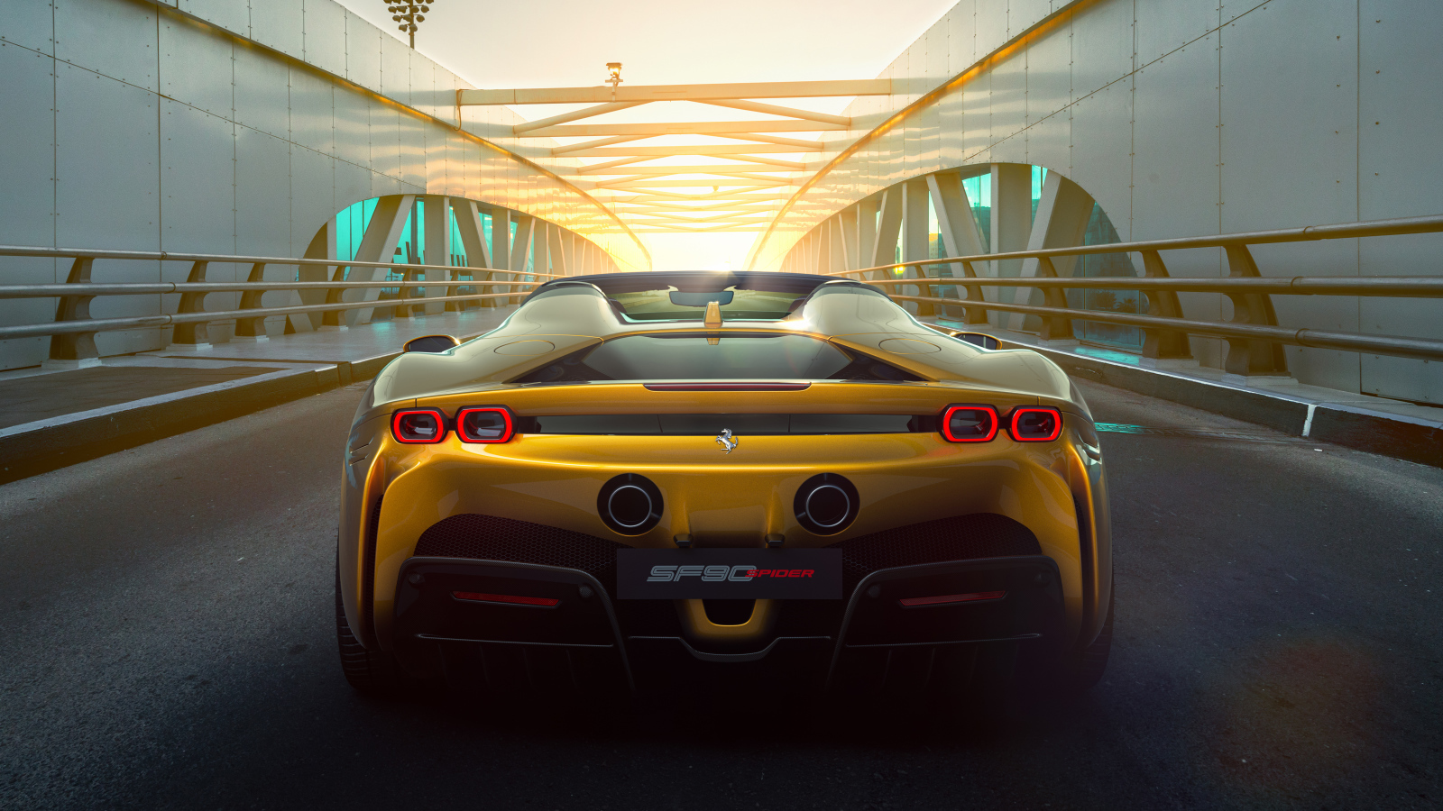 Автомобиль  Ferrari SF90 Spider 2021 года вид сзади на мосту