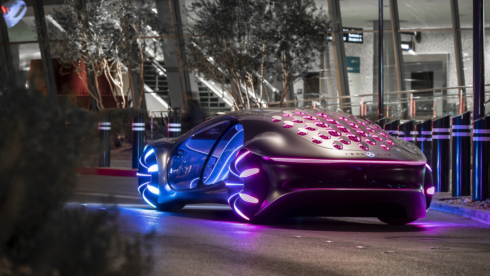 Футуристический автомобиль Mercedes-Benz VISION AVTR, 2020 года 