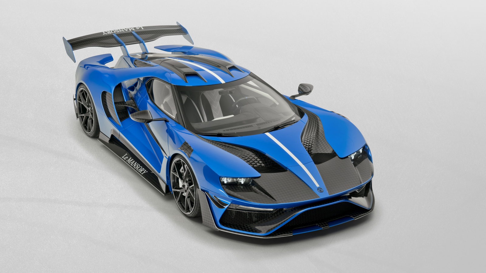 Спортивный автомобиль Mansory Le MANSORY 2020 года на сером фоне