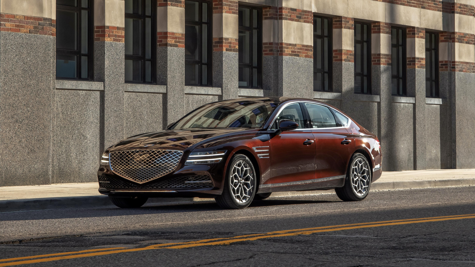 Дорогой автомобиль Genesis G80, 2021 года в городе