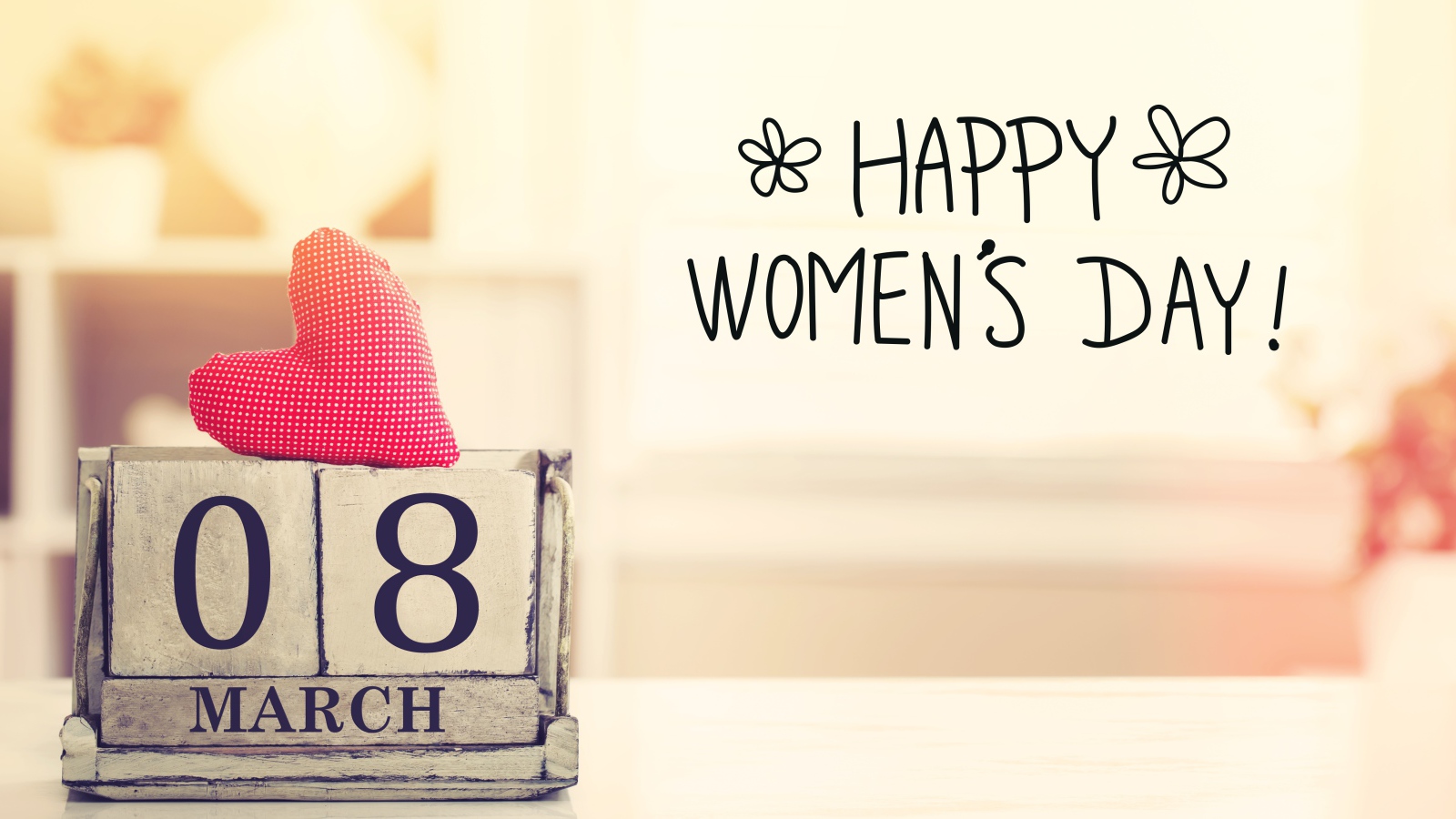 Надпись С Международным Женским Днем 8 марта