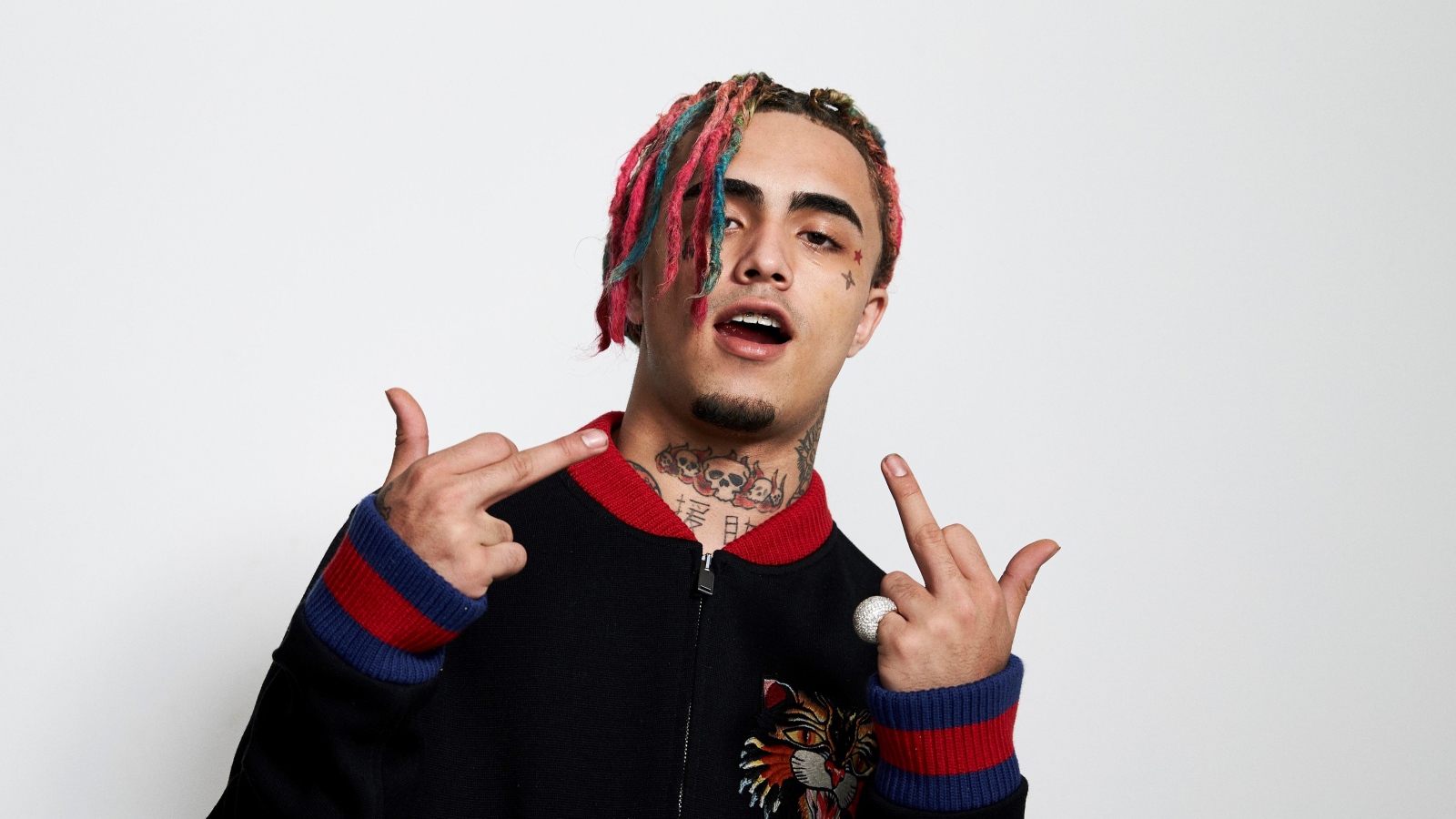 American rapper Lil Pump on a gray background