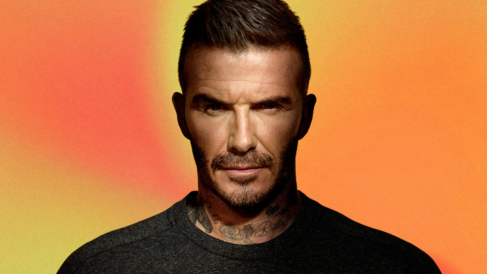 Футболист Дэвид Бекхэм крупным планом