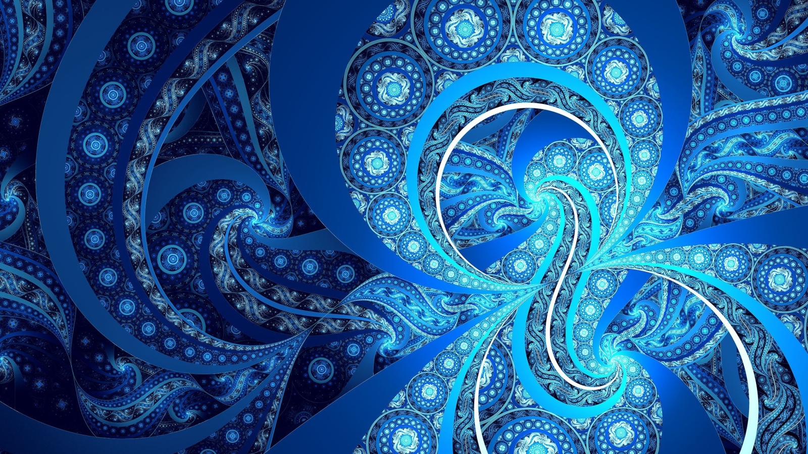 Необычные голубые узоры фрактального рисунка