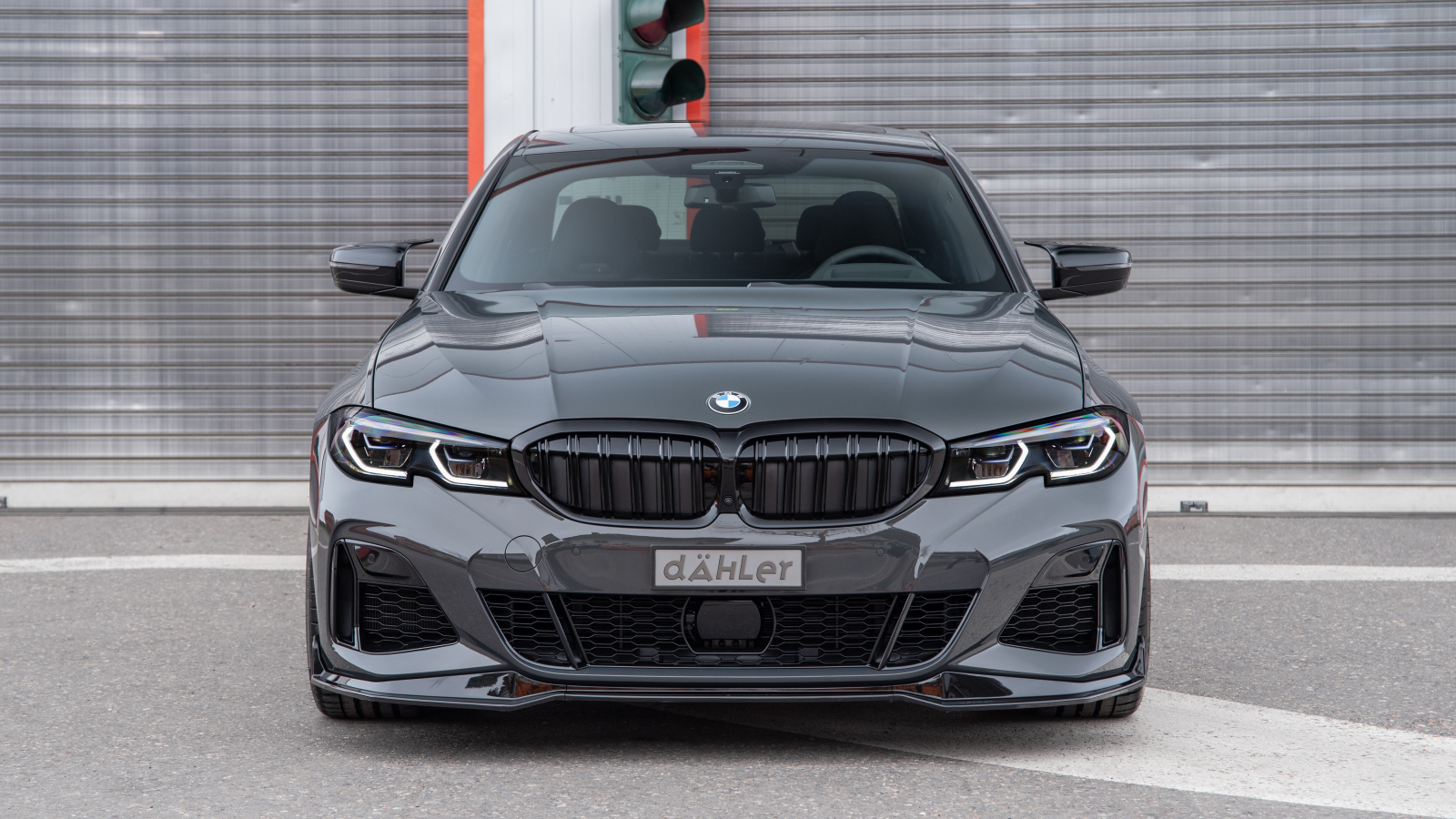Автомобиль BMW M340i XDrive DÄHLer, 2021 года вид спереди