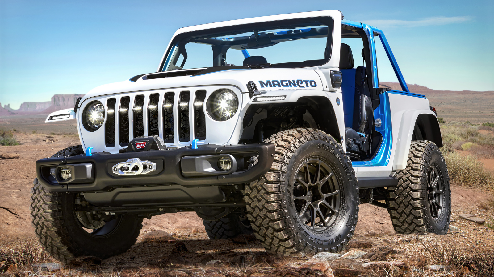 Спортивный Jeep Wrangler Magneto 2021 года в пустыне