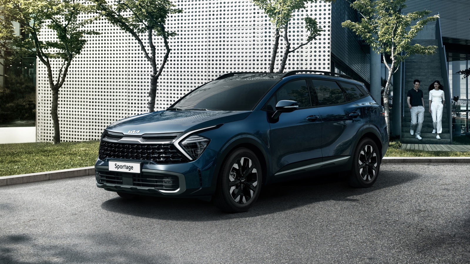 Черный кроссовер Kia Sportage X-Line 2021 года