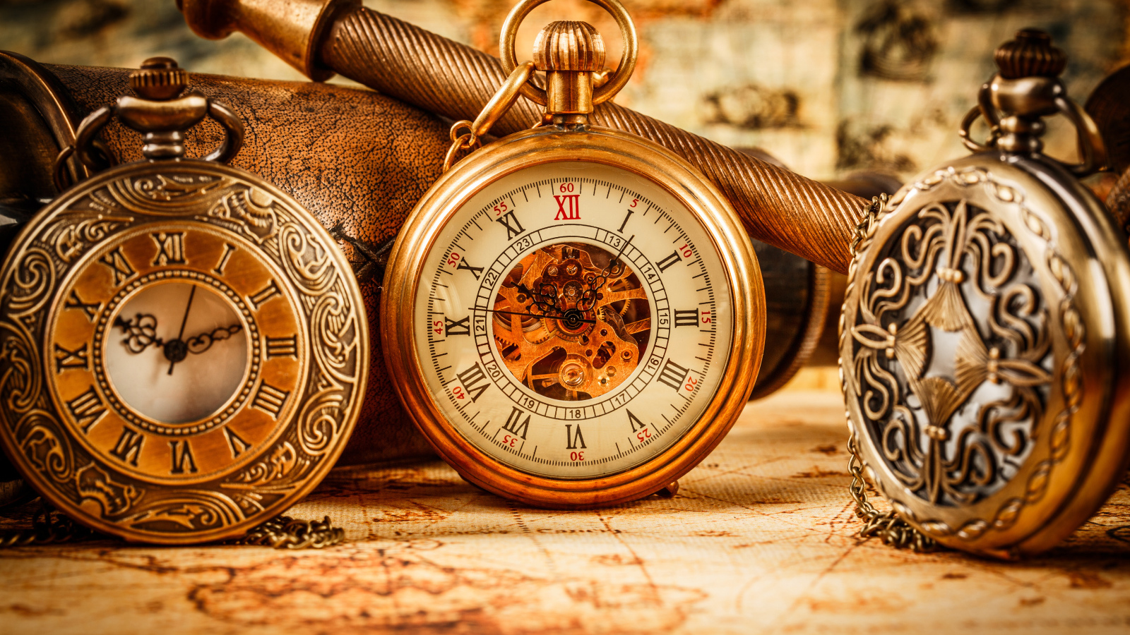 Старинные золотые карманные часы 