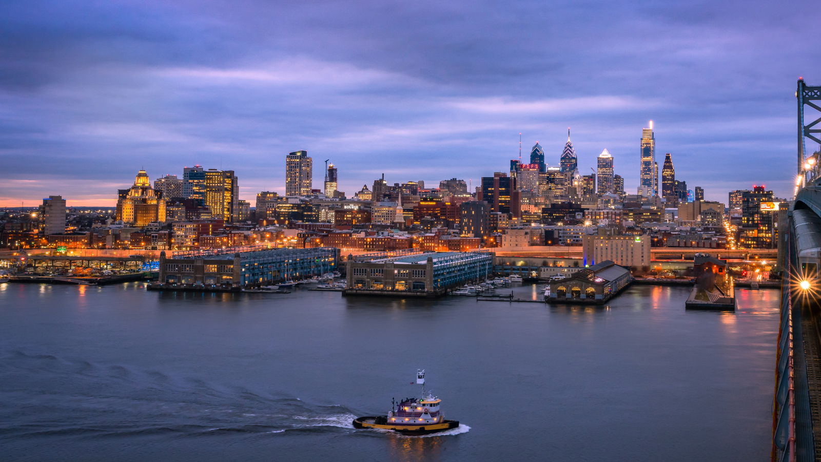 Красивый вид на ночной город Филадельфия, США