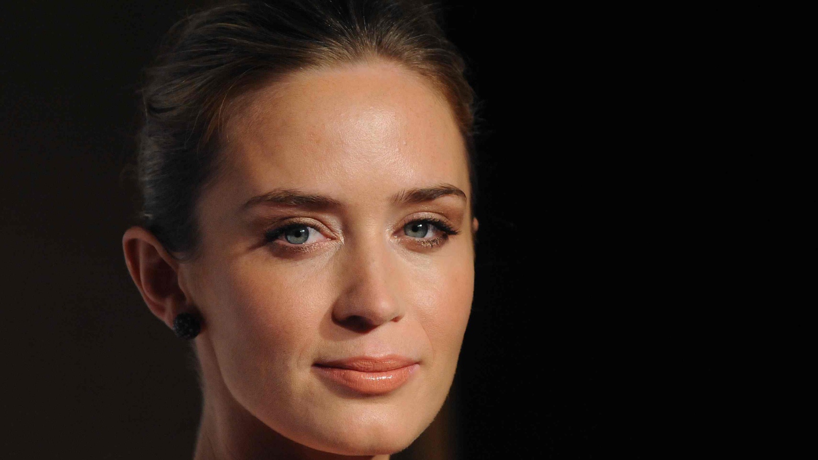 The beautiful face of actress Emily Blunt
