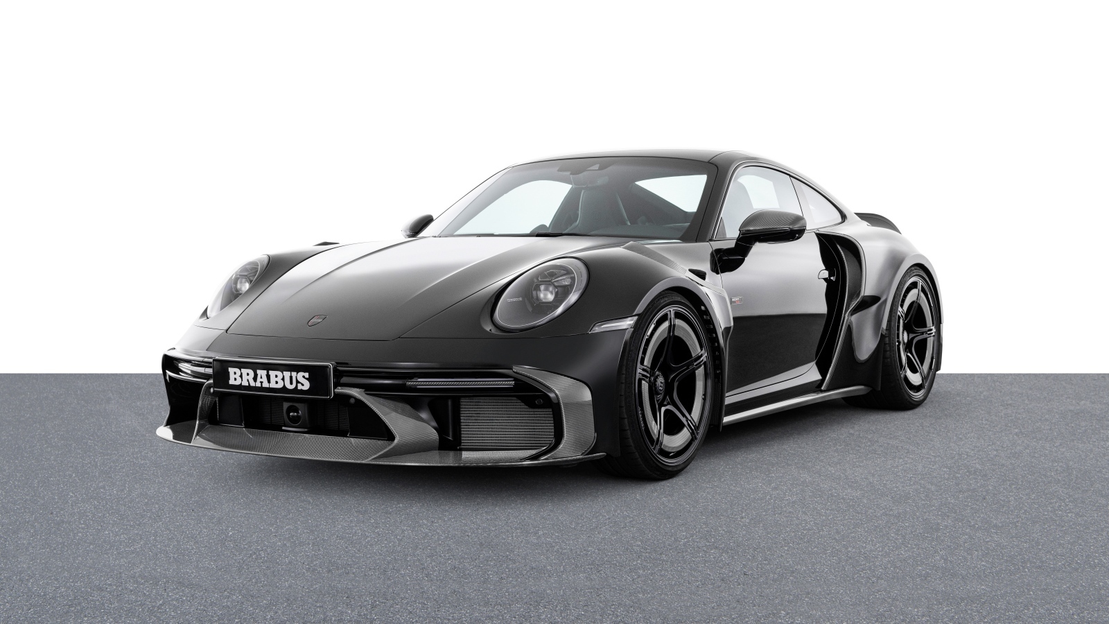 Черный автомобиль  Brabus 900 Rocket R