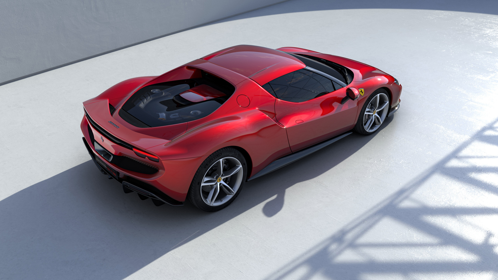 Автомобиль Ferrari 296 GTB 2022 года вид сверху