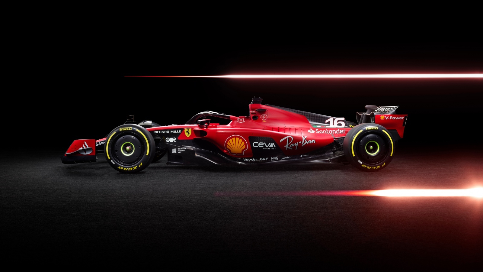 Гоночный Ferrari SF-23 F1 2023  вид сбоку