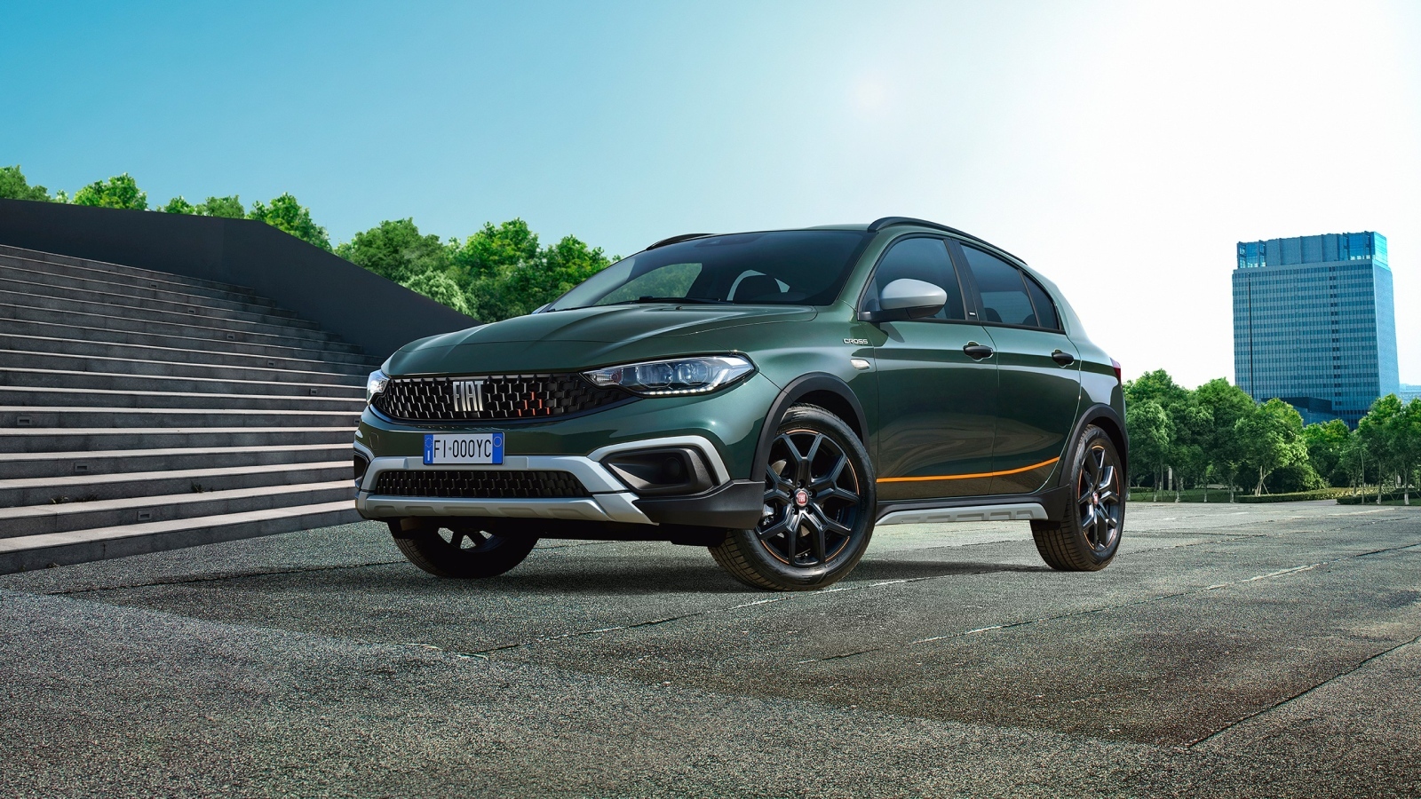 Автомобиль Fiat Tipo Cross Garmin Hybrid