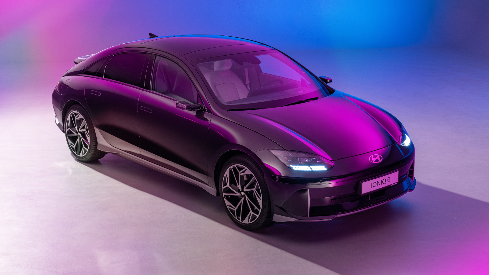 Автомобиль Hyundai IONIQ 6 2022 года