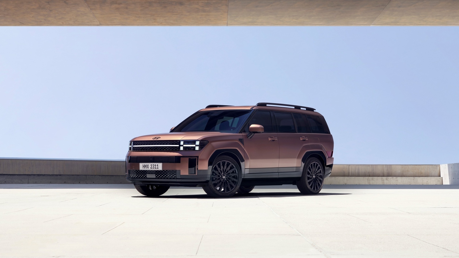 Автомобиль Hyundai Santa Fe 2024 года