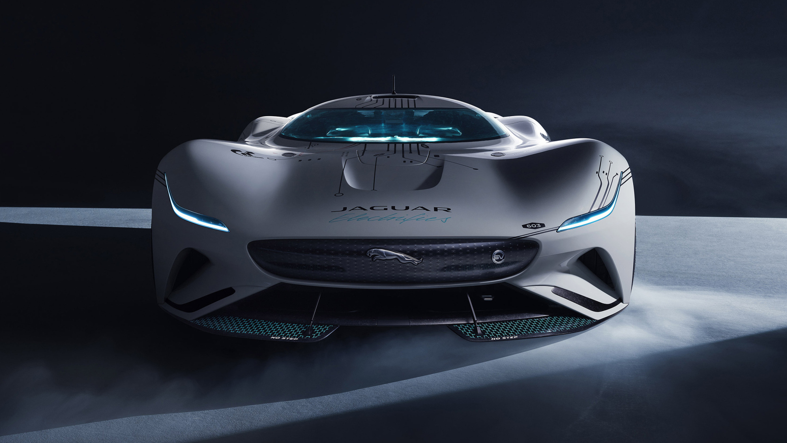 Спортивный автомобиль Jaguar VISION GT SV
