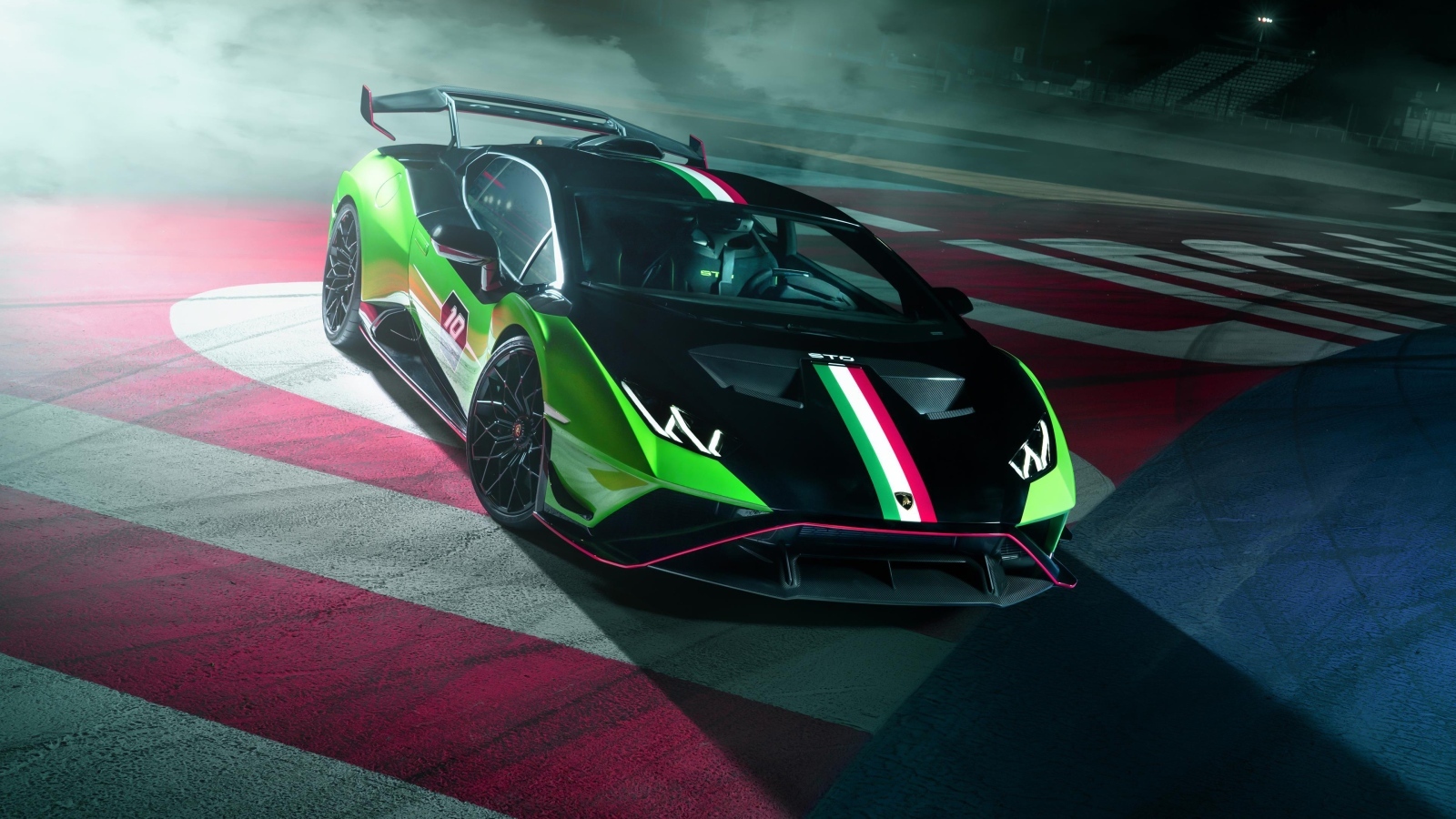 Быстрый автомобиль Lamborghini Huracan STO SC 10 Anniversario