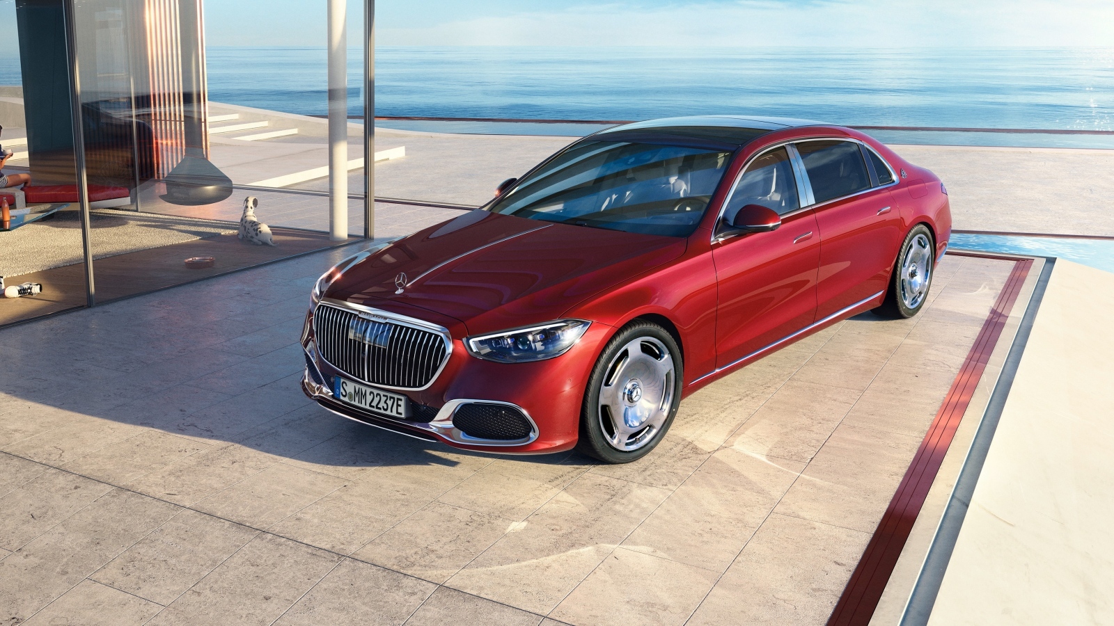 Автомобиль Mercedes-Maybach S 580 E 2023 года красного цвета