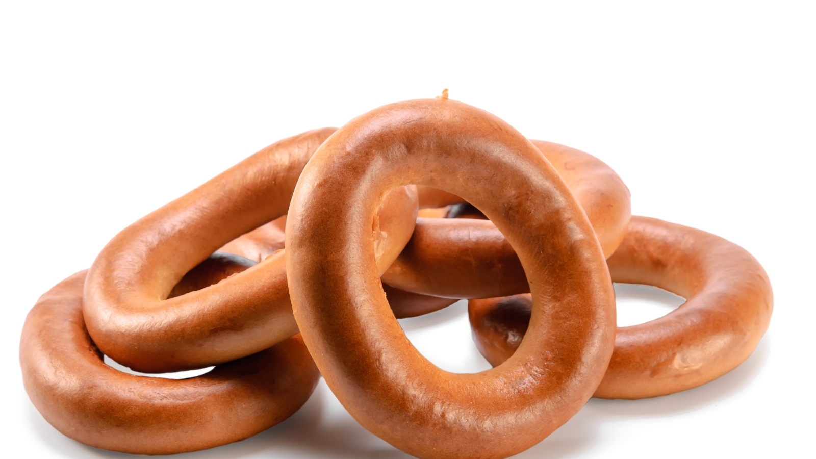 Круглые бублики на белом фоне