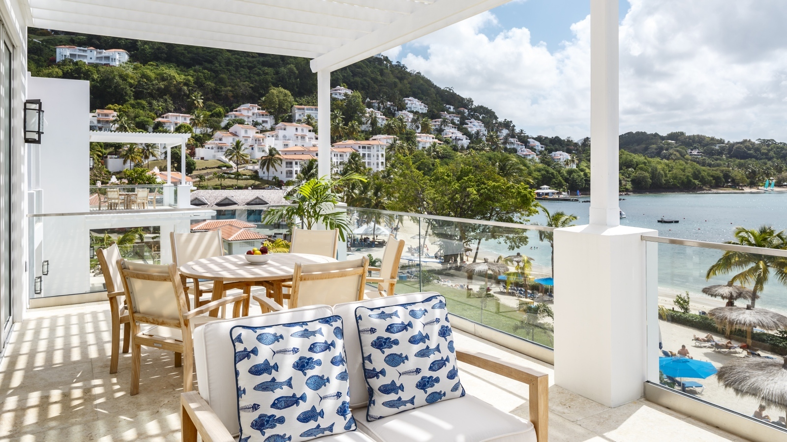 Красивая терраса в вилле