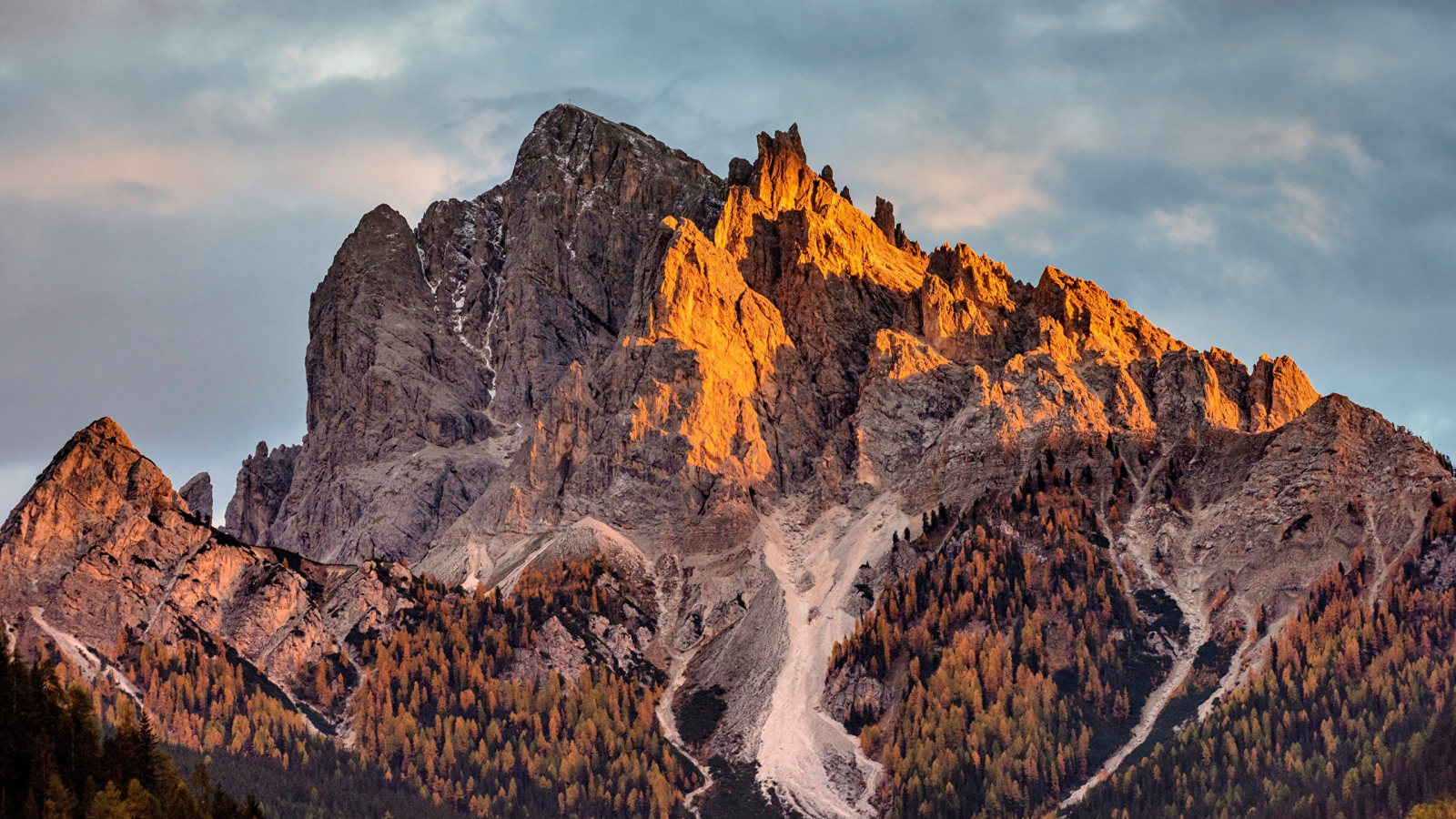 Острые вершины итальянских альп