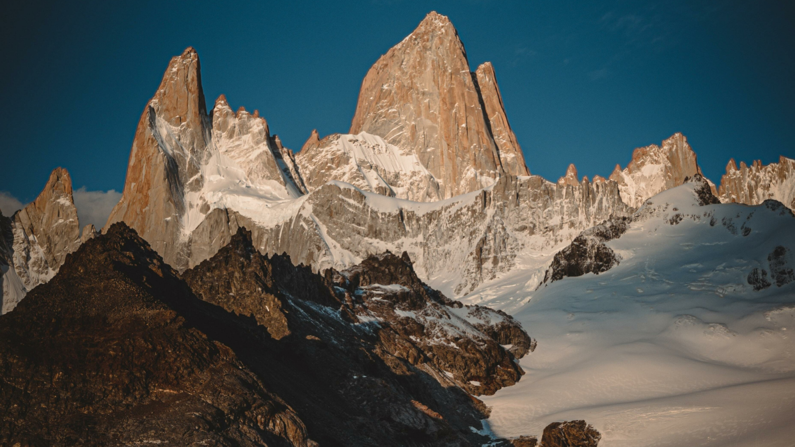 Заснеженные вершины Фицрой