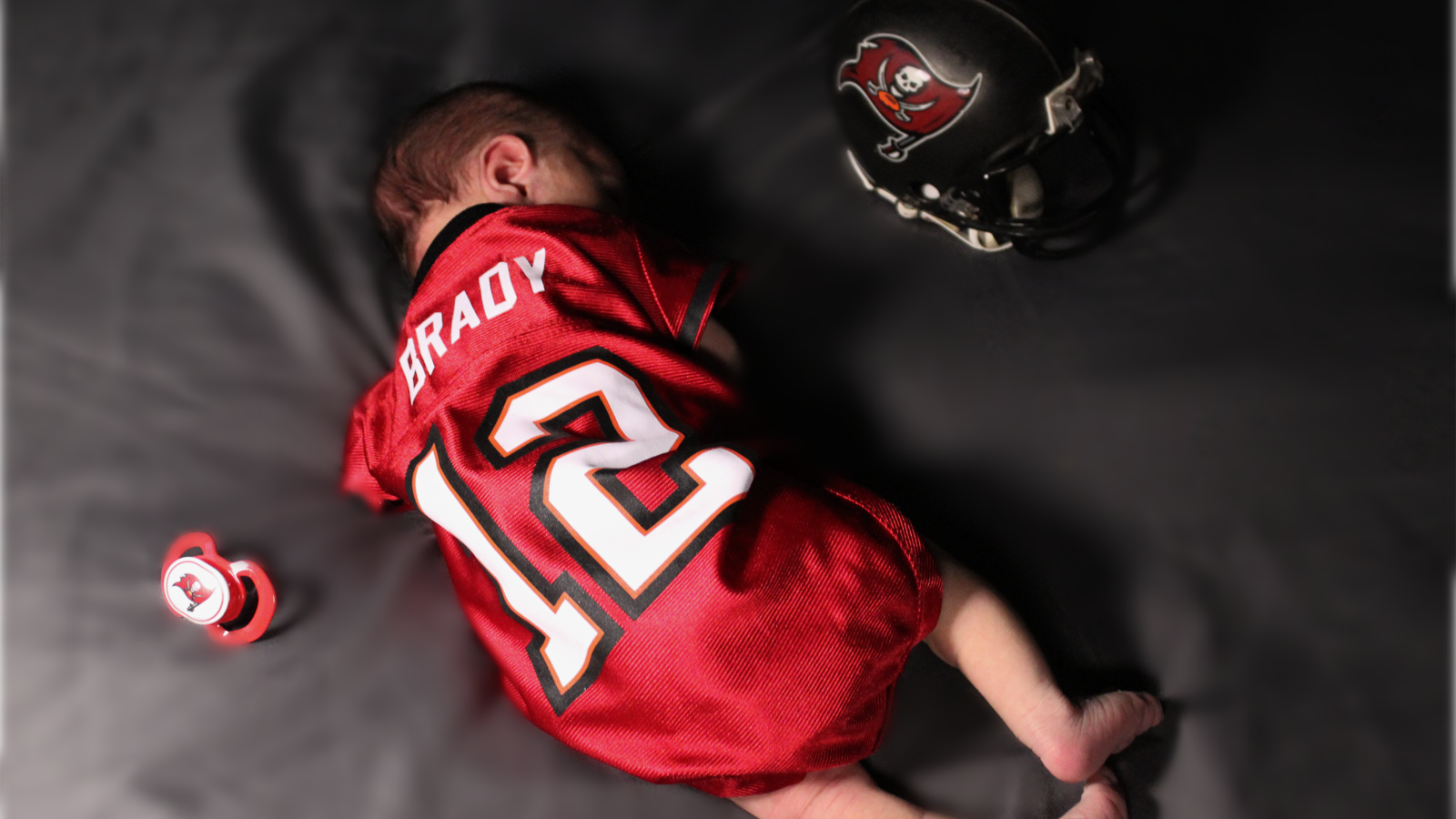 Маленький будущий футболист