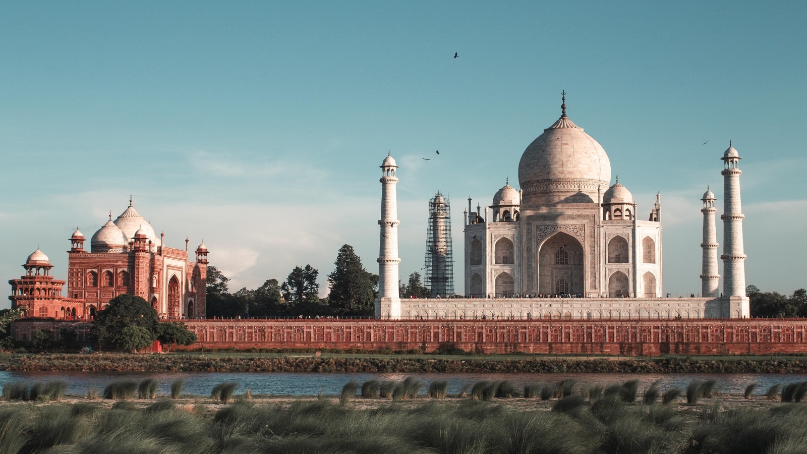 Большой красивый храм Тадж Махал, Индия