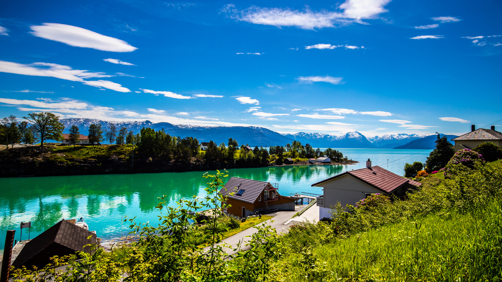 Дома на берегу, Лофотенские острова. Норвегия