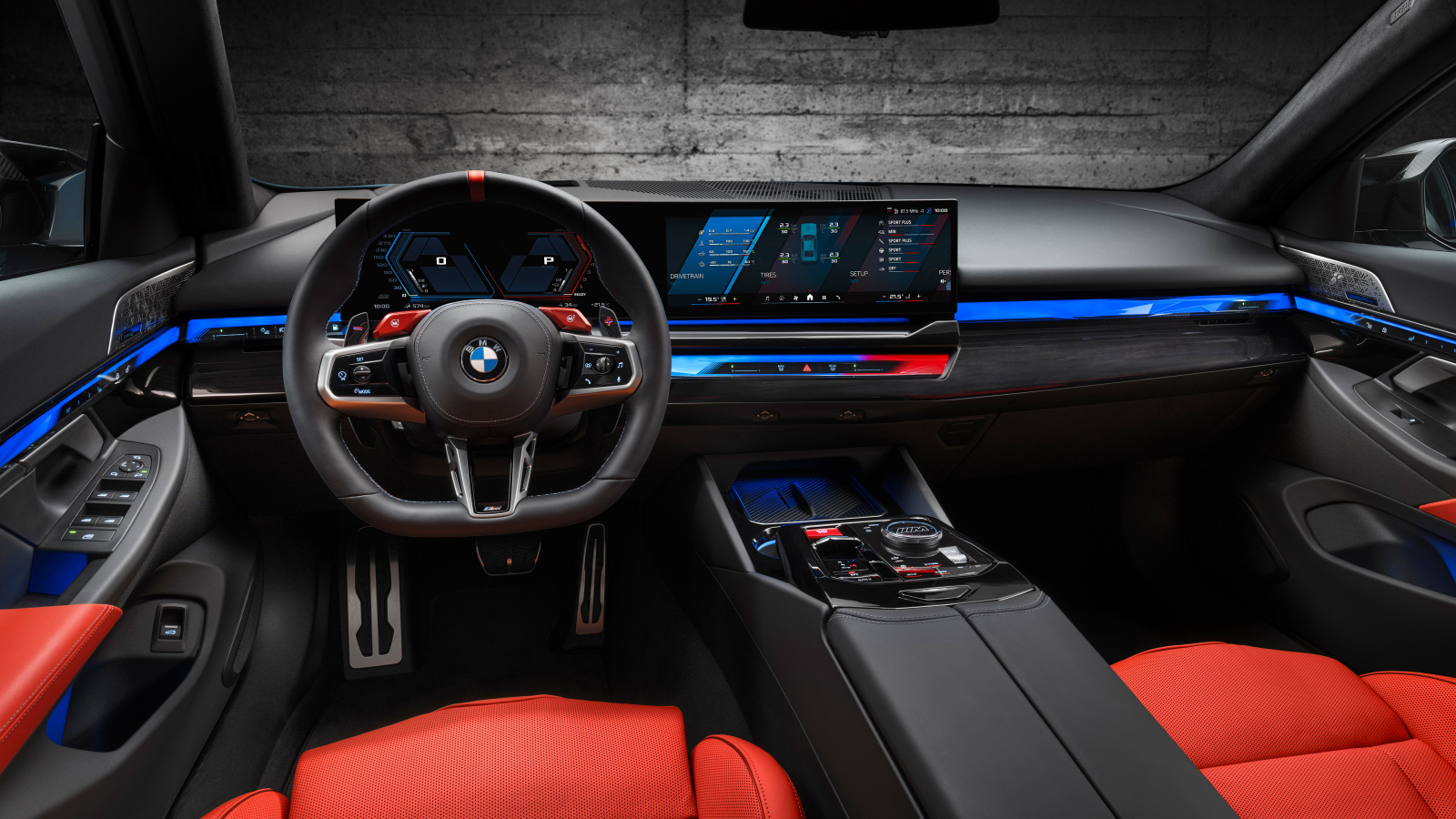 Салон автомобиля BMW M5 Touring 2024 года