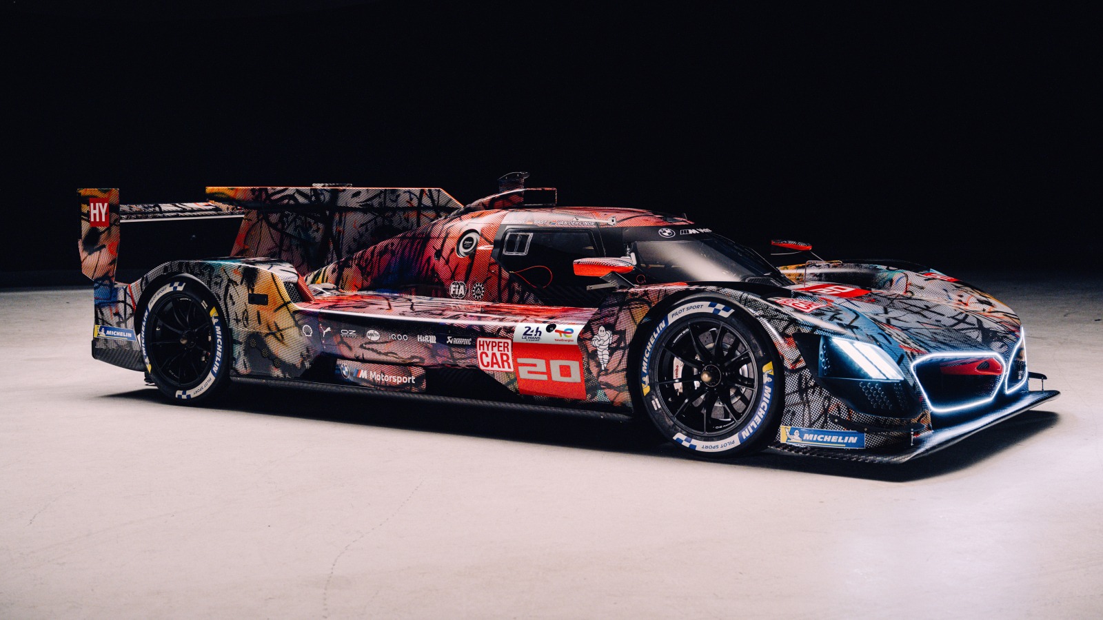 Гоночный автомобиль BMW Art Car By Julie Mehretu