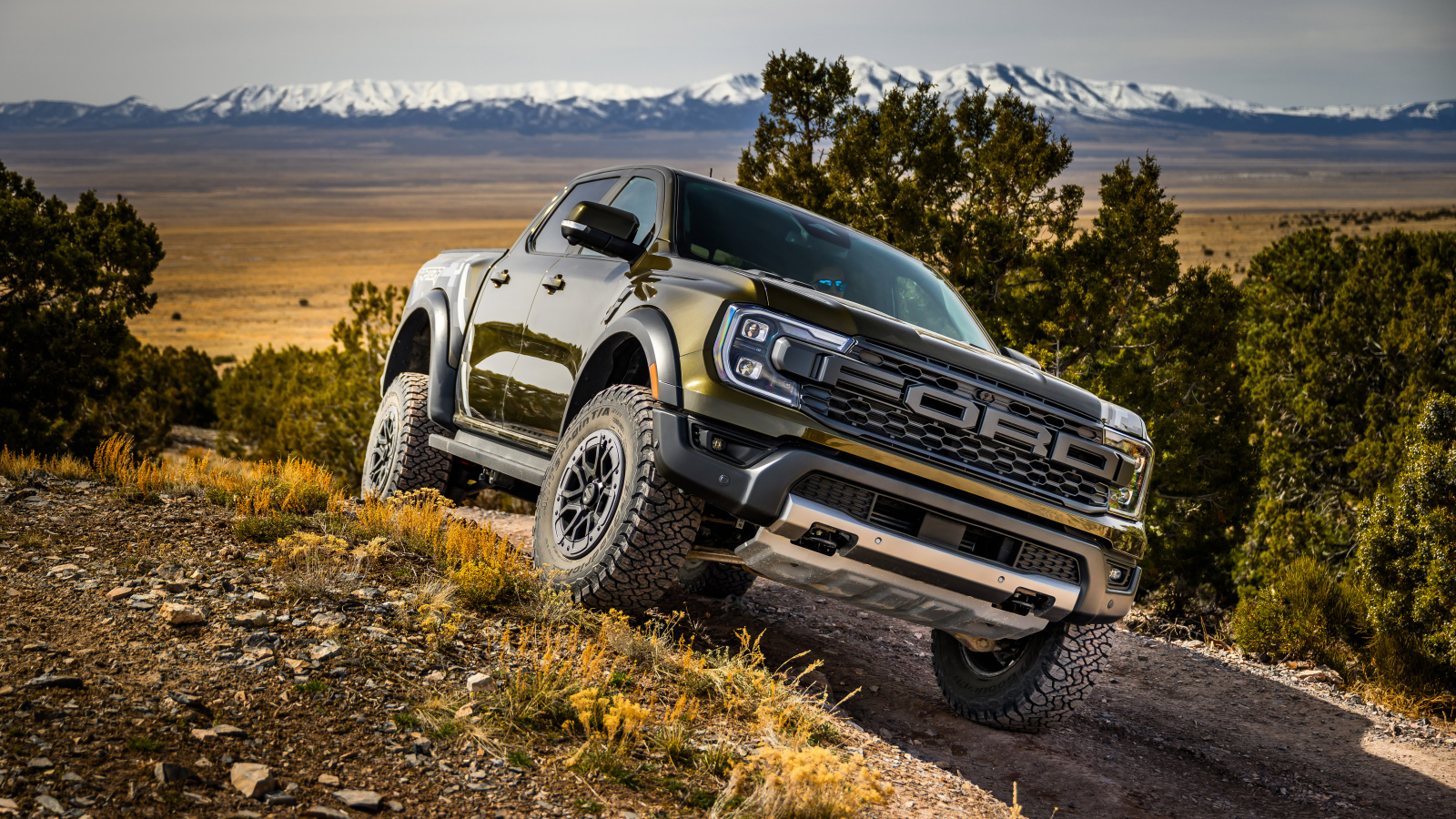 Джип Ford Ranger Raptor 2024  года в горах